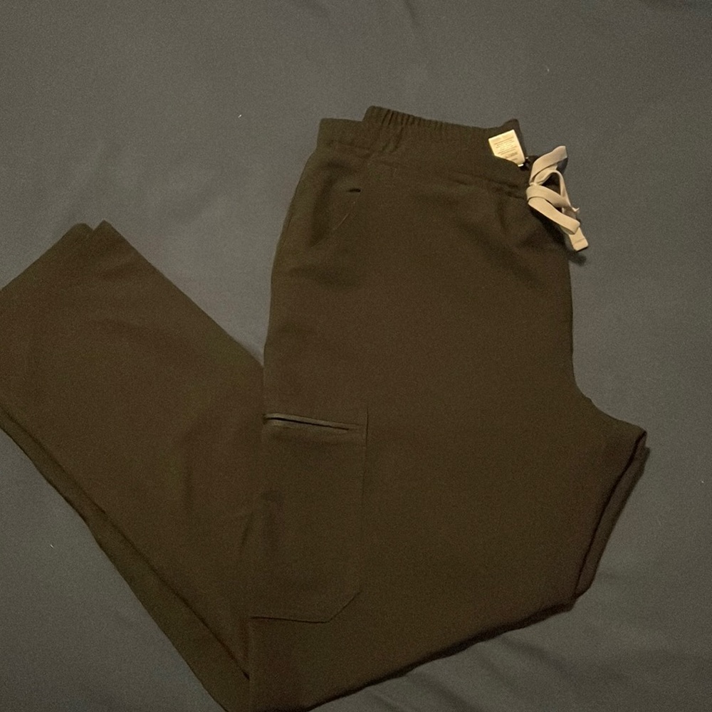 Figs scrub pants- large
